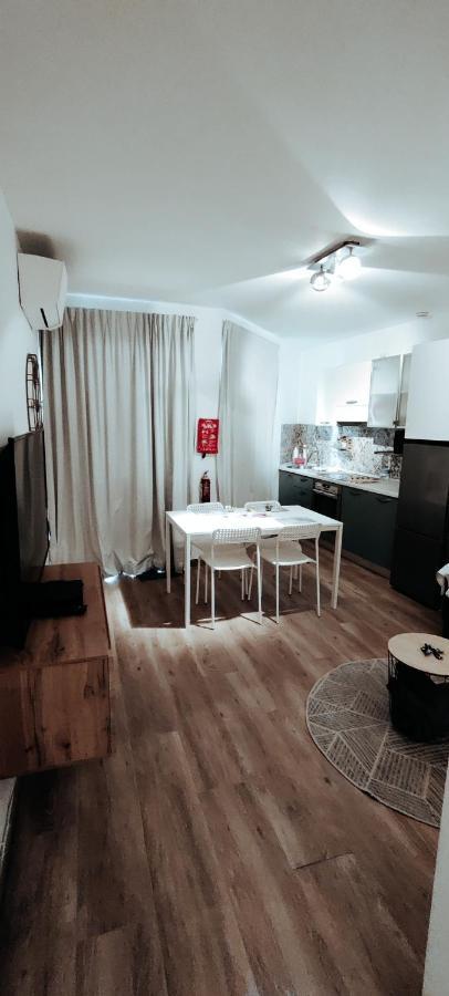 Getaway Suites Apartment ซเลนดิ ภายนอก รูปภาพ