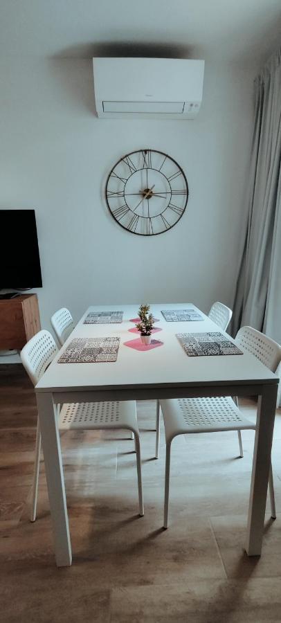 Getaway Suites Apartment ซเลนดิ ภายนอก รูปภาพ